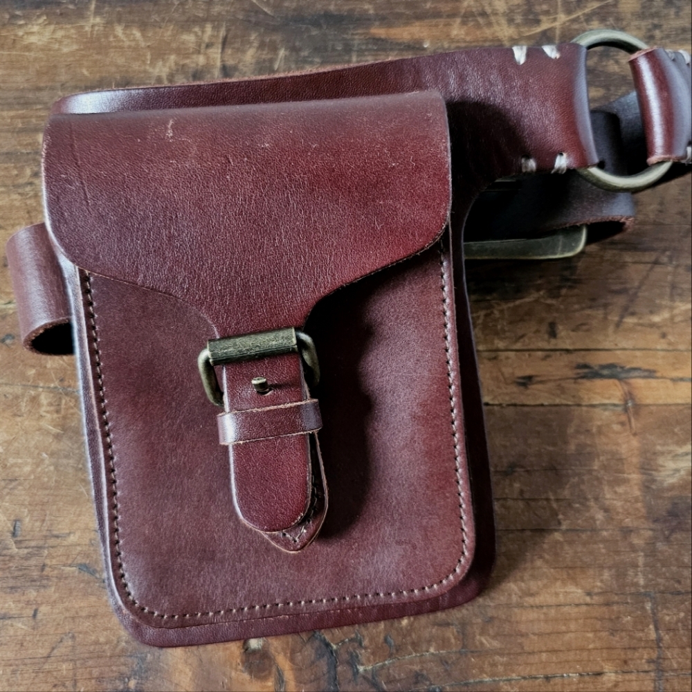Athleta brown leather belt bag fanny pack.